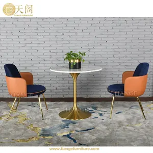 Scandinavian Phong Cách Antique Brass Kim Loại Cơ Sở Bằng Đá Cẩm Thạch Trắng Tulip Bistro Bảng