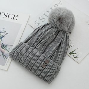 Dernier <span class=keywords><strong>bonnet</strong></span> d'hiver pour femmes Slouchy Design avec grosse boule <span class=keywords><strong>de</strong></span> fourrure Pom Knit Snow Ski Skull Cap Warm for Travel - Product Image 4
