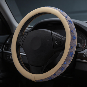 Coprivolante Universale in Pelle PU e Peluche Corto con Cristalli Diamantati Air Space Star, Accessori Auto - Product Image 6