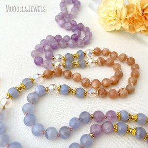 สร้อยคอแฮนด์เมดสไตล์โบฮีเมียน MN43558 ประดับด้วยหินซันสโตนสีรุ้งและอเมทิสต์ พร้อมพู่ห้อยรูปหยดน้ำ สร้อยยาวสำหรับผู้หญิง ขายส่ง - Product Image 2