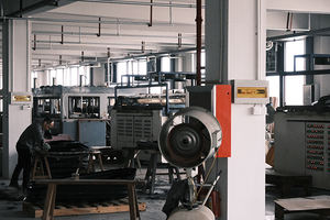 Fabricant OEM <span class=keywords><strong>de</strong></span> pièces automobiles pour SUV, boîte <span class=keywords><strong>de</strong></span> rangement <span class=keywords><strong>de</strong></span> voyage étanche en ABS, boîte à bagages universelle pour <span class=keywords><strong>toit</strong></span> <span class=keywords><strong>de</strong></span> voiture - Product Image 5