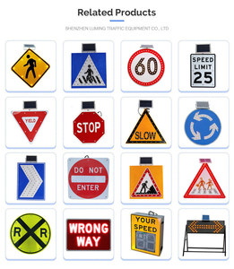 Panneau de signalisation LED solaire étanche IP67 avec construction en aluminium <span class=keywords><strong>et</strong></span> taille personnalisée pour le contrôle du trafic extérieur - Product Image 3