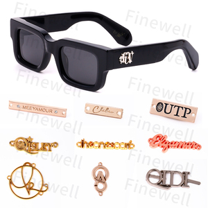 Finewell Custom <span class=keywords><strong>occhiali</strong></span> <span class=keywords><strong>da</strong></span> <span class=keywords><strong>sole</strong></span> 3D metallo Logo dorato diamanti Set argenteo <span class=keywords><strong>occhiali</strong></span> <span class=keywords><strong>da</strong></span> <span class=keywords><strong>vista</strong></span> tempie PC acetato <span class=keywords><strong>occhiali</strong></span> <span class=keywords><strong>con</strong></span> Logo 3D - Product Image 2