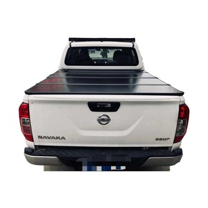 La tapa de tres pliegues impermeable de aluminio más vendida 100% compatible con <span class=keywords><strong>Nissan</strong></span> <span class=keywords><strong>Navara</strong></span> Np300 Frontier D23 camioneta Hard Tonneau Roll Ranger - Product Image 1