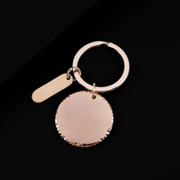 Ywyougang Ensemble de porte-clés ronds en acier inoxydable, 4 couleurs, porte-clés tendance avec longue étiquette et bord dentelé concave, idéal pour un cadeau