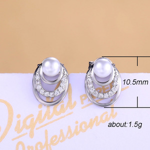 Eleganti orecchini a bottone in stile perla per donna, design scintillante intarsiato, gioielli di moda versatili - Product Image 5