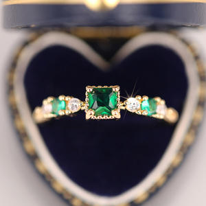 Anillo de Esmeralda T0322, Oro de 18K, Corte Princesa, Gema, Anillo de Compromiso para Mujer, Joyería Fina - Product Image 2