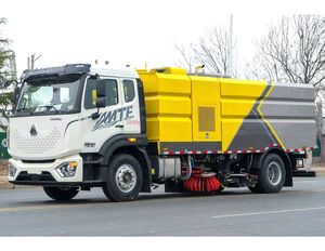 รถกวาดถนน Clw Howo 4x2 18 ตัน คุณภาพเชื่อถือได้ รองรับการปรับแต่งสำหรับการทำความสะอาดในเขตเทศบาล - Product Image 1