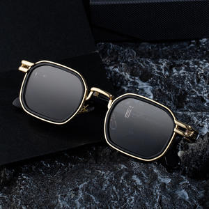 Lunettes de soleil carrées pour hommes Midas DG-98393P, monture noire en plastique et métal, verres polarisés TAC UV400, protection solaire classe 2, emballage boîte - Product Image 3