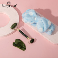 Coffret Cadeau Écologique Antidérapant – Ensemble Beauté : Bandeau en Flanelle à Pois, Rouleau de Jade Naturel de Xiuyan, Outil de Gua Sha pour le Visage