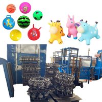 Machine de moulage par rotation en plastique pour la fabrication de ballons en silicone pour le football, le basketball, le yoga, les jouets en plastique, les ballons de plage en PVC