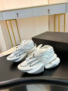 Fashion Trend Designed Spaceship-style Walking Shoes Thick Soles Cushioning for Height Increasing Anti-slip Casual Shoes Both - Product Image 2