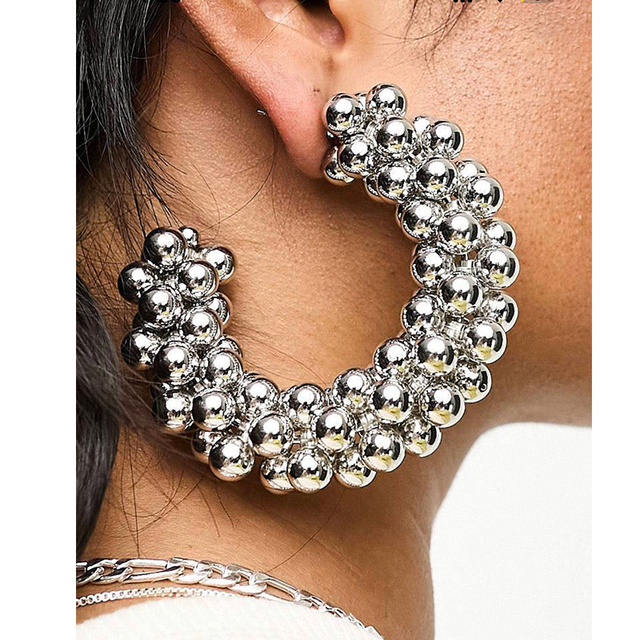 2025 New Arrival 6 cm Fashion Jewelry Silver Big Punk Hoop Earrings Geometric Large C Shaped Silver Beaded Big Hoop Earrings