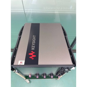 Oscilloscope Keysight UXR0334B de la série Infiniium UXR : 33 GHz, 4 canaux - Product Image 3