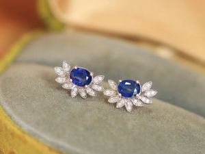 Boucles d'oreilles Xinfly en or blanc 18 carats avec saphir royal de 1,0 ct et diamant naturel de 0,11 ct - Product Image 3