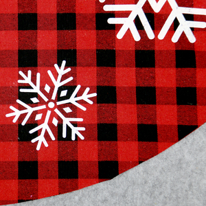 Falda para Árbol de Navidad de 48 Pulgadas, Diseño a Cuadros Rojos y Negros, con Copos de Nieve Impresos Personalizados, para Decoraciones Navideñas - Product Image 4