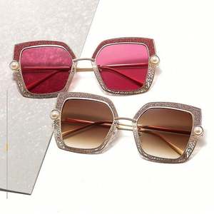 Nouvelles Lunettes de Soleil Carrées Vintage de Luxe 2020 pour Femmes, Monture Métallique Grande Taille, Protection UV400, avec Perles Creuses - Product Image 2