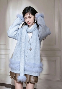 <span class=keywords><strong>Cardigan</strong></span> in Maglia <span class=keywords><strong>con</strong></span> Bordo in <span class=keywords><strong>Pelliccia</strong></span> di Visone - Maglione Accogliente <span class=keywords><strong>con</strong></span> Scollo a V, Polsini e Orlo Soffici, Top Invernale Oversize Morbido per Donna - Product Image 4