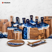 Epoxyhars acacia houten charcuterieplank snijplank ocean beach kaasplank kunst epoxyhars snijplank met handvat