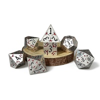 Fournisseur Direct Fabricants – Nouveau Set de Dés Polyédriques Carrés en Zinc (7 Pièces) avec Logo Personnalisé pour Jeux de Table D&D et RPG