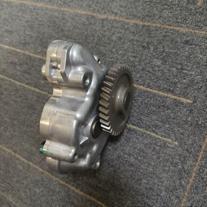 Nouvelle pompe à huile moteur en acier inoxydable ME017484 26110-45001 pour moteur diesel Mitsubishi 4D34T 4D34 avec garantie de 3 mois - Product Image 2