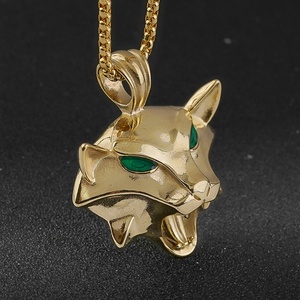 Pendentif Tête de Loup Viking en Acier Inoxydable Plaqué Or Exclusif Transfrontalier, Collier Mythologie Nordique pour Hommes et Femmes, Chrétien - Product Image 2