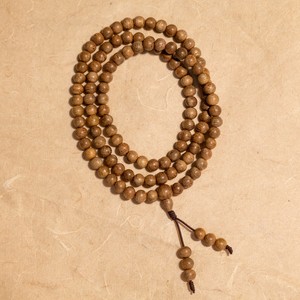 Bijoux exclusifs en bois d'agar naturel vietnamien, perles de 6 mm, perles de mala en bois d'agar AL-108-6-0002, cadeau unisexe pour la méditation ou la prière - Product Image 3