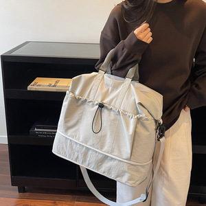 New Fashion Expandable Unisex Waterproof Ultra-<b>Light</b> Nylon Zipper Carry-On Travel Bag Large Capacity Hand Carry Travel Bag - Product Image 3