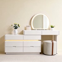 Coiffeuse de chambre élégante avec miroir LED irrégulier, éclairage tactile modulaire et organiseurs multi-tiroirs