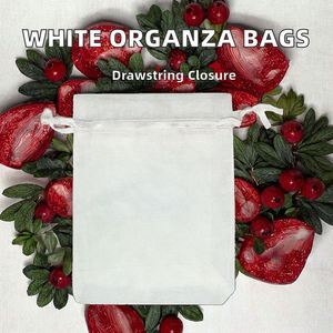 Sacs cadeaux en tissu blanc avec cordon de serrage Linna 7*9cm (2.8*3.6 pouces) en gros, avec logo personnalisé en estampage à chaud, pochette en organza - Product Image 2