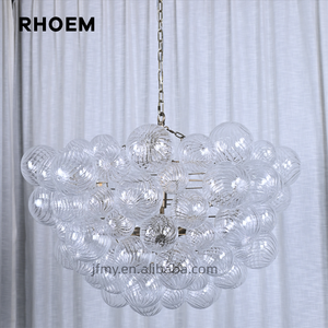 Lustre rond RHOEM Talia en verre soufflé à la main, 110V, hauteur réglable, grand luminaire pour salon - Product Image 4