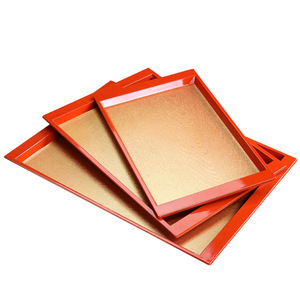 ถาดเสิร์ฟพลาสติกทรงสี่เหลี่ยม สีแดงทอง ขนาด 30x20 ซม. สำหรับใช้ในร้านอาหาร โรงแรม - Product Image 4