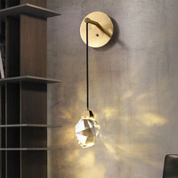 Applique murale LED moderne en cristal K9 doré, réglable, pour couloir et chevet, idéale pour hôtel, blanc chaud dimmable