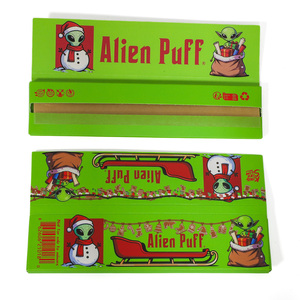 Papier à rouler Alien Puff imprimé Noël, format King Size, brun non blanchi, écologique, qualité alimentaire, végétalien, gomme naturelle pure, combustion lente - Product Image 2