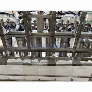 Ligne de remplissage et de bouchage entièrement automatique à 6 têtes et 4 roues pour bouteilles en plastique et en verre - Product Image 2