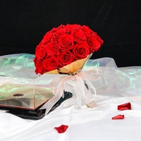 Pernikahan romantis 25 bunga mawar mengunggah mode transparan Valentine pacar buket mawar dalam hadiah