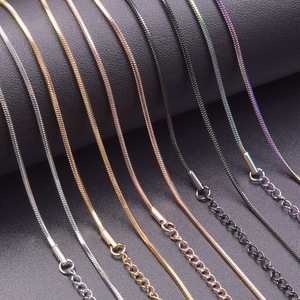 Collar de cadena de serpiente cuadrada chapada en oro de 18 quilates de 1.5 mm, gargantilla de acero inoxidable para mujeres y hombres - Product Image 3