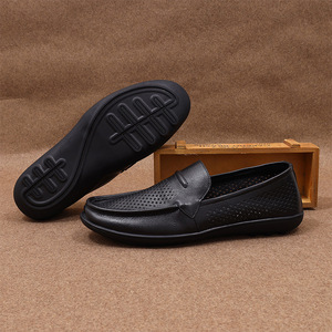 Aibuois Mocassins d'été en cuir respirant pour hommes, chaussures décontractées à bout rond et semelle souple - Product Image 3