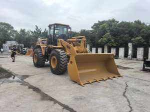 Chargeuse sur pneus CAT 966H d'occasion bien entretenue, 22 tonnes, Caterpillar, fiable pour le chargement en carrière et en construction - Product Image 6