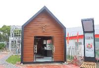Toit triangulaire léger cadre en acier maison villa préfabriquée avec loft