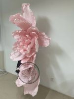 Décoration de scène de mariage A-232 : Fleur géante en papier personnalisée, populaire pour les accessoires de photographie et les vitrines