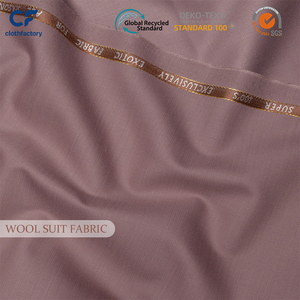 Tissu de costume en sergé brossé tissé 20 % laine Super 100's Solids, couleur <span class=keywords><strong>mauve</strong></span> clair, poids moyen, pour costume italien pour femme - Product Image 4