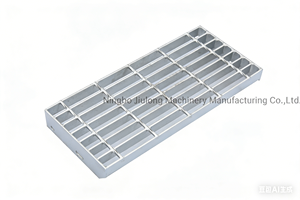 Marches d'<span class=keywords><strong>escalier</strong></span> en acier avec bandes antidérapantes jaunes, grille en acier galvanisé à chaud pour usage industriel extérieur, écologique et durable - Product Image 5