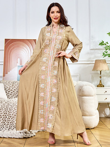 Abito Tradizionale Musulmano Moderno ed Elegante per Donne, Bianco con Ricami Colorati, Stile Dubai, per Uso Quotidiano e Feste - Product Image 3