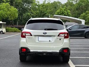 Excellent rapport qualité-prix, Subaru <span class=keywords><strong>Outback</strong></span> 2.5i Sport <span class=keywords><strong>2018</strong></span> d'occasion, navigation, transmission intégrale, équipée de navigation, Carfax propre - Product Image 3