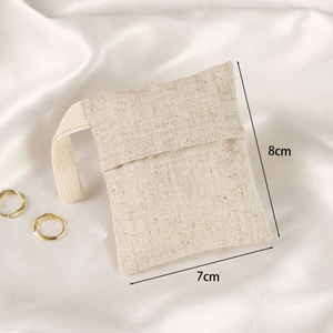 Sac carré en coton personnalisé avec cordon de serrage, logo et couleur sur mesure - Pochette élégante pour petits bijoux et lunettes de soleil, idéale pour l'emballage cadeau - Product Image 4