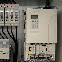 Gabinete de Arranque Suave para Ventilador y Compresor, Trifásico, 480V, 55kW, 75kW, 90kW, de Pie, IP55