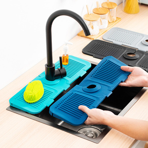 Nouveau design Tapis absorbant anti-éclaboussures pour robinet de cuisine et salle de bain, pliable et réutilisable en silicone - Product Image 1