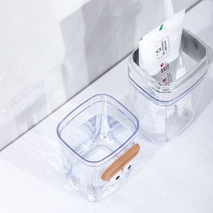 Ensemble de voyage pliable transparent en deux parties : gobelet à brosse à dents et boîte à savon - Product Image 2