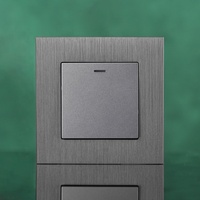 Interrupteurs électriques décoratifs MEZEEN Modern Luxury Single Pole EU Standard 86*86mm avec indicateur LED et plaque en aluminium brossé 10A